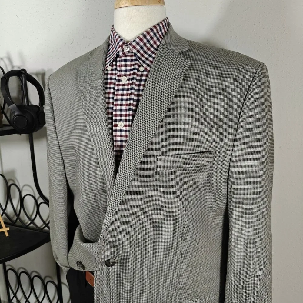 Calvin Klein Men's Sport Coat Blazer Two Button Gray Nail Head‎ Silk Wool 46R